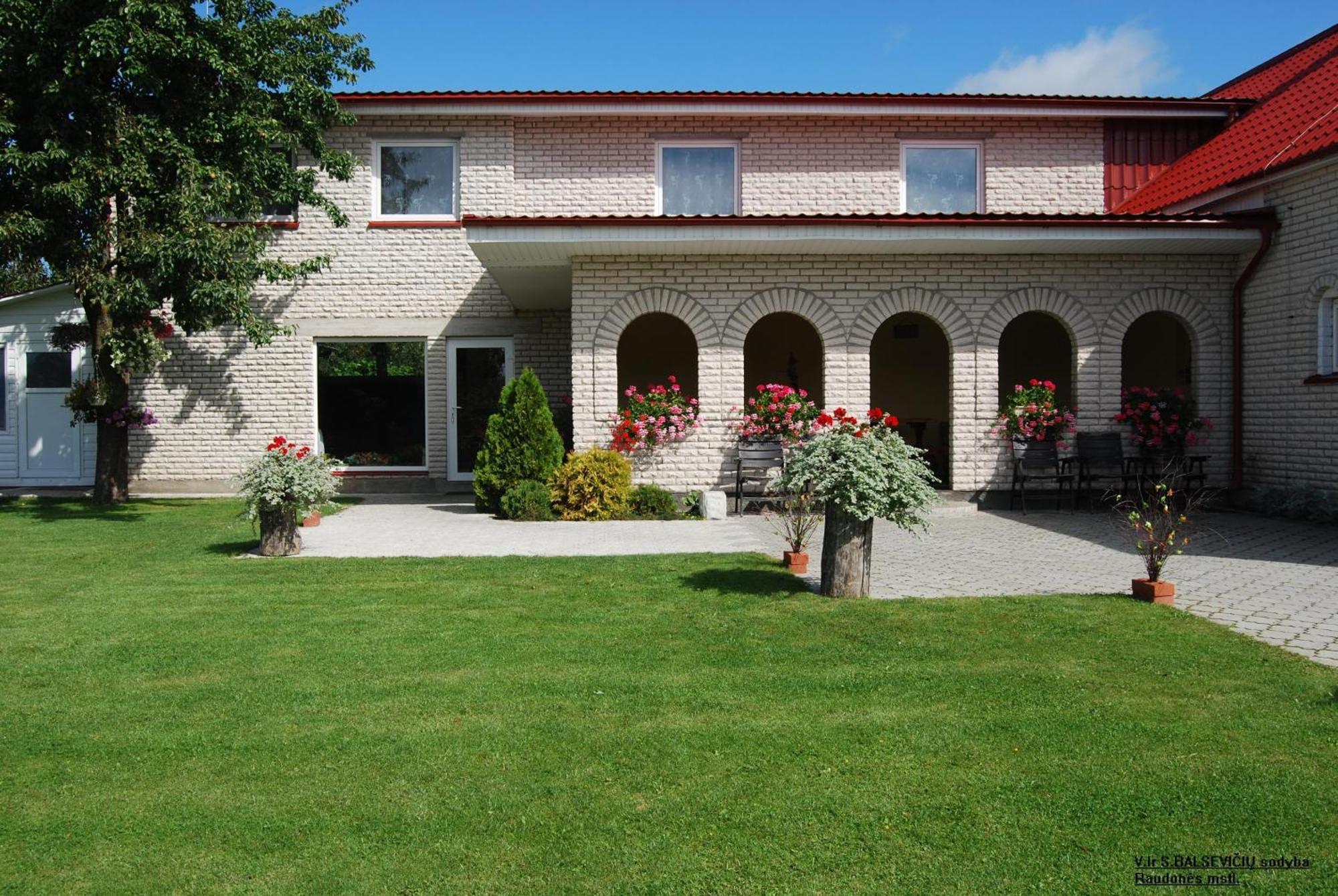 Stasio Balseviciaus Homestead Raudonė Kültér fotó